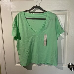 NWT Universal Thread Short Sleeve V-Neck Crop Top Tee